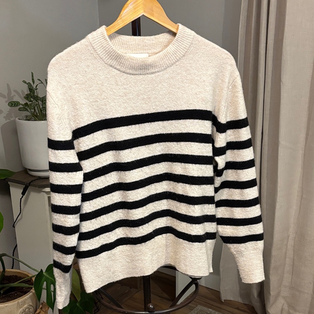 H&M Black and Cream Striped Sweater